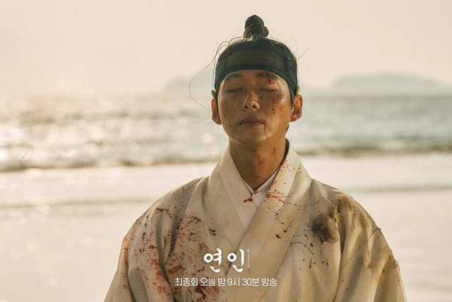 Nam Goong Min khẳng định khả năng diễn xuất qua vai Lee Jang Hyun. Ảnh: CẮT TỪ PHIM Nam Goong Min khẳng định khả năng diễn xuất qua vai Lee Jang Hyun. Ảnh: CẮT TỪ PHIM