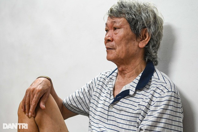 Ông Ngô Phó Điền từng là bảo vệ chung cư mini ngõ 29/70 Khương Hạ. Ảnh: Minh Nhân Cuộc sống 'trả nợ ân tình cuộc đời' của các nạn nhân vụ cháy chung cư mini khiến 56 người tử vong ảnh 2