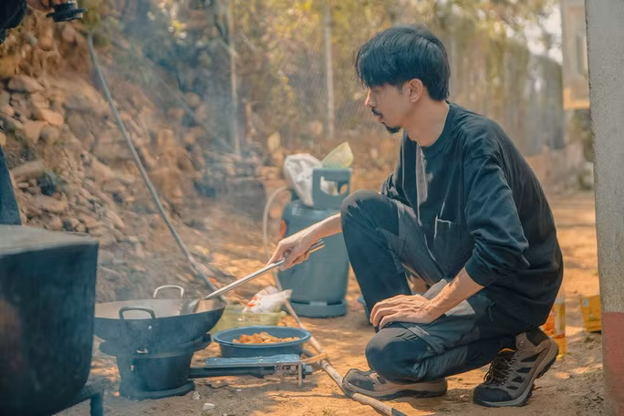 Anh gởi toàn bộ doanh thu bài hát cho dự án thiện nguyện