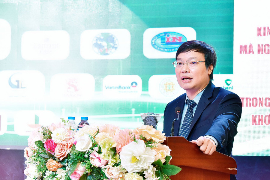 Đồng chí Trương Hải Long-Phó Bí thư Tỉnh ủy, Chủ tịch UBND tỉnh phát biểu chúc mừng tại buổi gặp mặt. Ảnh: Đức Thụy