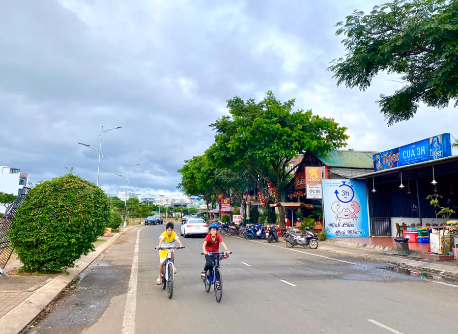 Một góc suối Hội Phú-nơi dự kiến triển khai chợ đêm. Ảnh: Hà Duy