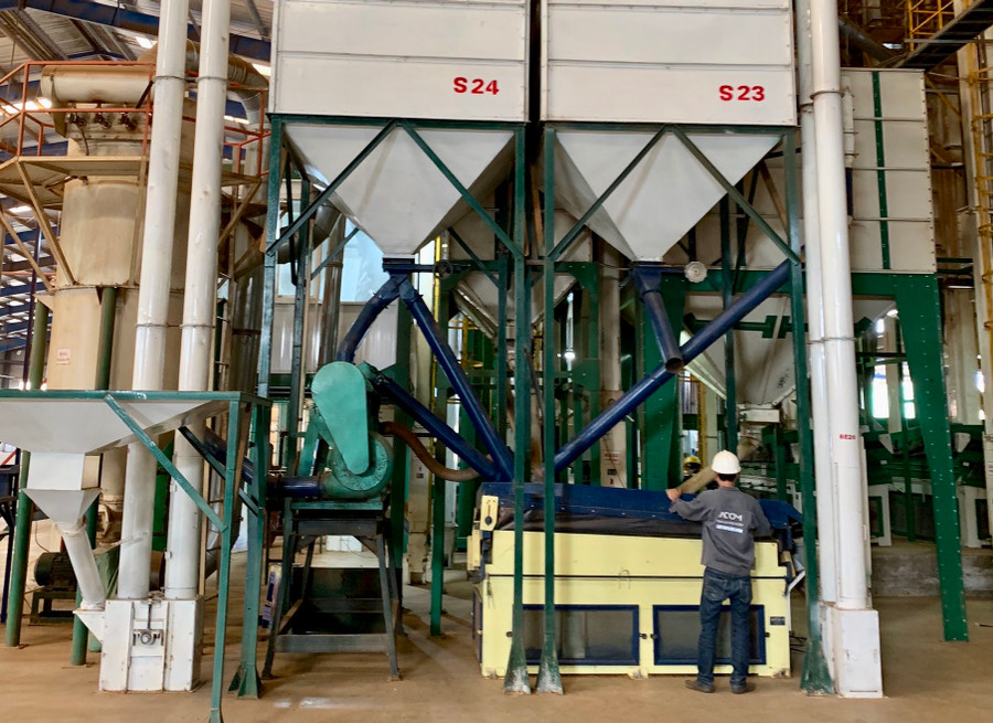 Dây chuyền chế biến cà phê tại Công ty TNHH Thương phẩm Atlantic chi nhánh Gia Lai (Khu công nghiệp Trà Đa, TP. Pleiku). Ảnh Hà Duy Dây chuyền chế biến cà phê tại Công ty TNHH Thương phẩm Atlantic chi nhánh Gia Lai (Khu công nghiệp Trà Đa, TP. Pleiku). Ảnh Hà Duy