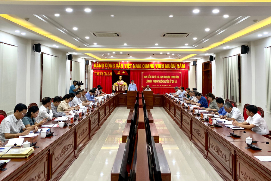 Quang cảnh buổi làm việc. Ảnh: Hà Duy Quang cảnh buổi làm việc. Ảnh: Hà Duy