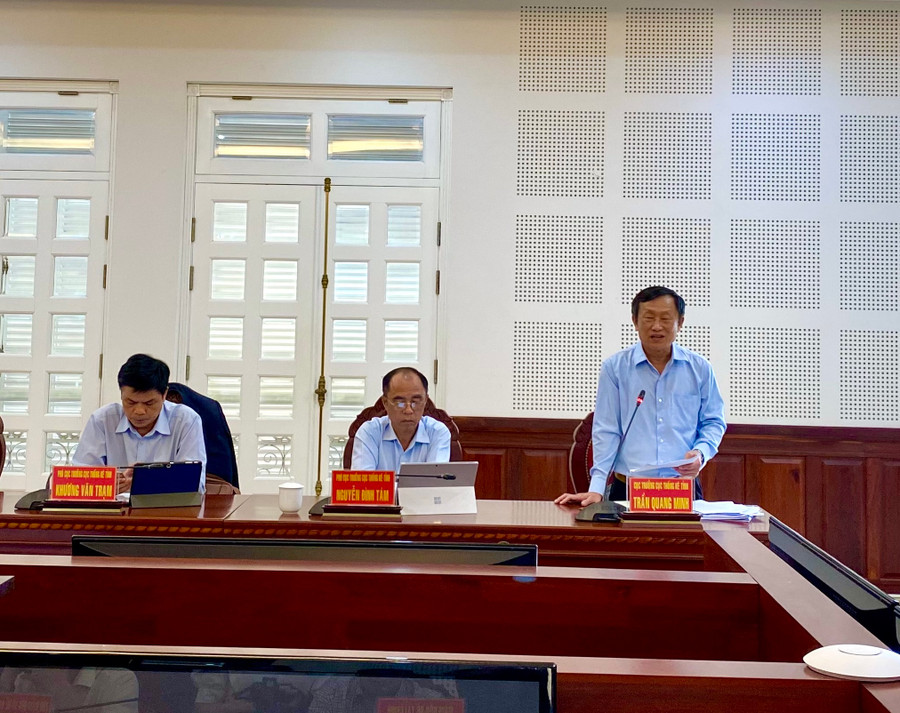Ông Trần Quang Minh-Cục trưởng Cục thống kê tỉnh phát biểu tại buổi làm việc. Ảnh: Hà Duy Ông Trần Quang Minh-Cục trưởng Cục thống kê tỉnh phát biểu tại buổi làm việc. Ảnh: Hà Duy