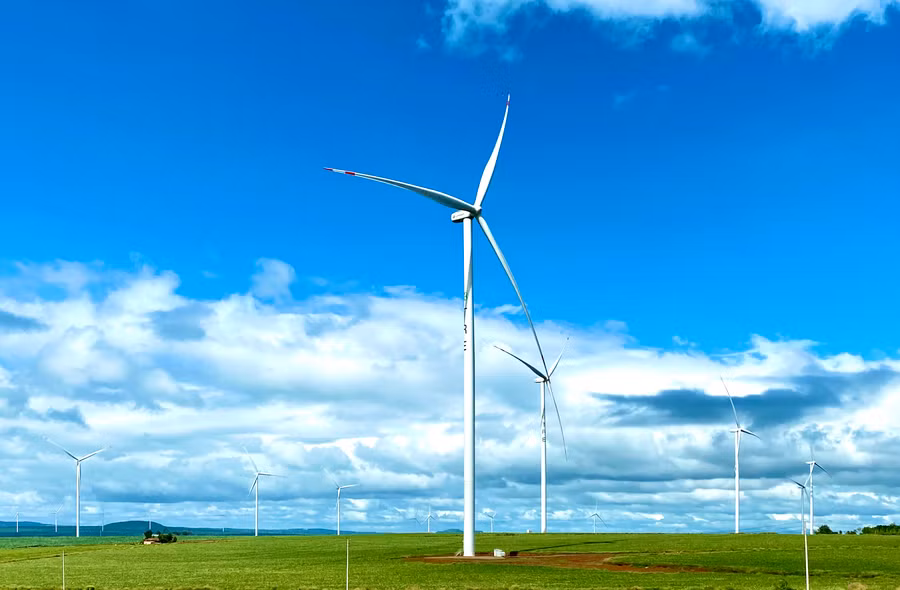 Cánh đồng điện gió Ia Pết (huyện Đak Đoa). Ảnh: Hà Duy