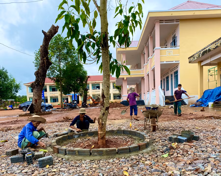 Thi công xây dựng Trường Trường Tiểu học Ngô Mây (xã Ia Kla, huyện Đức Cơ). Ảnh: Hà Duy