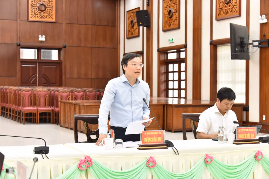 Đồng chí Trương Hải Long-Phó Bí thư Tỉnh ủy, Chủ tịch UBND tỉnh phát biểu khai mạc hội nghị. Ảnh: Đức Thụy