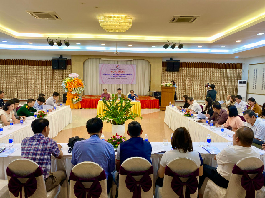 Quang cảnh buổi tọa đàm. Ảnh: Hà Duy Quang cảnh buổi tọa đàm. Ảnh: Hà Duy