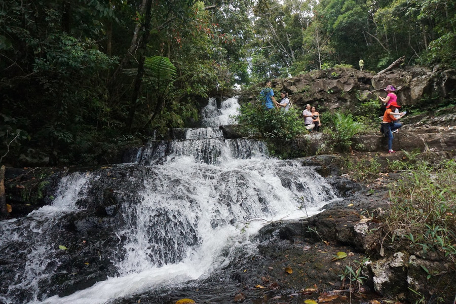 Thác Ba tầng tại Khu Bảo tồn thiên nhiên Kon Chư Răng, huyện Kbang. Ảnh: Hà Duy Thác Ba tầng tại Khu Bảo tồn thiên nhiên Kon Chư Răng, huyện Kbang. Ảnh: Hà Duy