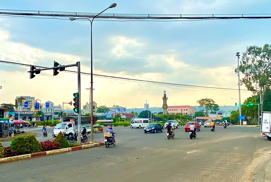 Ngã ba Phù Đổng (TP. Pleiku). Ảnh: Hà Duy