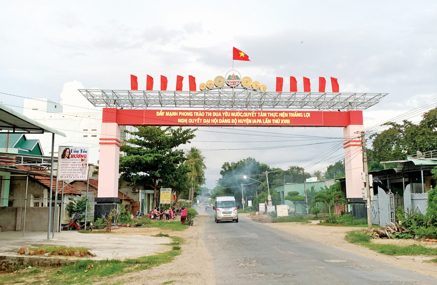 Sau 20 năm thành lập, cơ sở hạ tầng huyện Ia Pa ngày càng khang trang. Ảnh: Vũ Chi