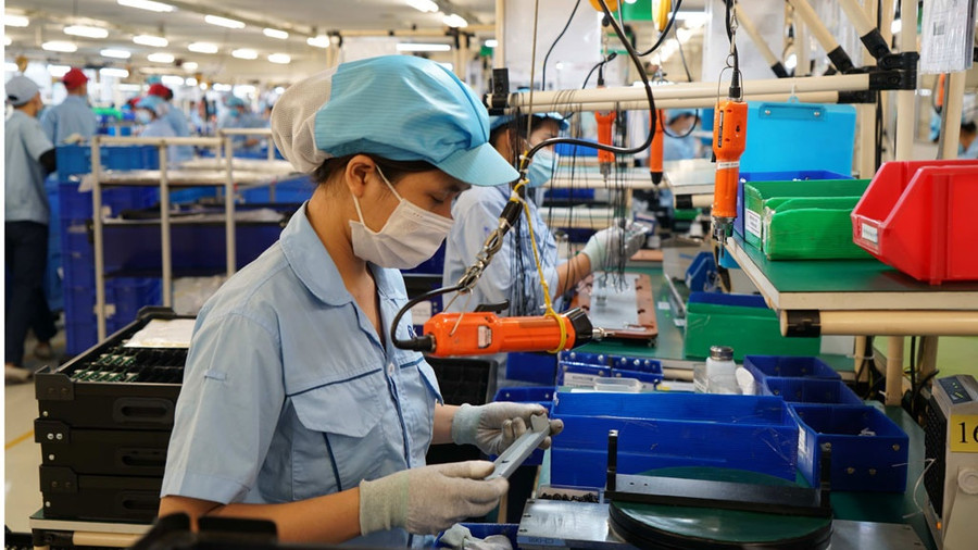 Sản xuất ổn định đã góp phần phục hồi kinh tế Việt Nam hậu Covid-19. Sản xuất ổn định đã góp phần phục hồi kinh tế Việt Nam hậu Covid-19.