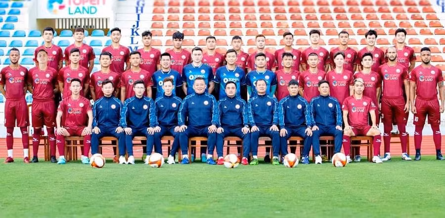 CLB Bình Định giới thiệu màu áo mới. Ảnh: Bình Định FC