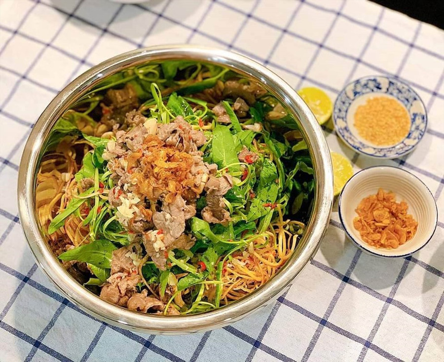 Nộm hoa chuối thịt bò. Ảnh: Phương Anh Nộm hoa chuối thịt bò. Ảnh: Phương Anh