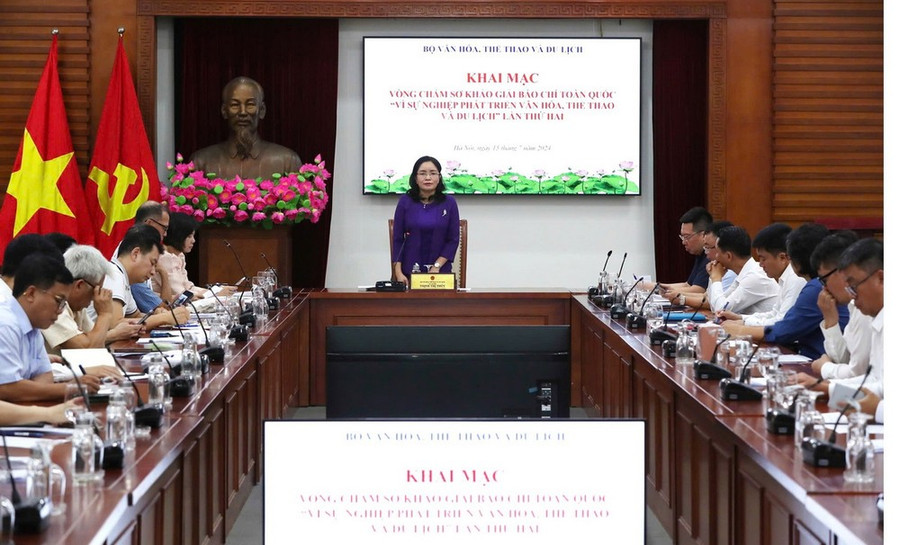 Thứ trưởng Bộ Văn hóa, Thể thao và Du lịch Trịnh Thị Thủy cho biết các tác phẩm được chọn vào vòng sơ khảo đều chất lượng. (Nguồn: VGP) Thứ trưởng Bộ Văn hóa, Thể thao và Du lịch Trịnh Thị Thủy cho biết các tác phẩm được chọn vào vòng sơ khảo đều chất lượng. (Nguồn: VGP)