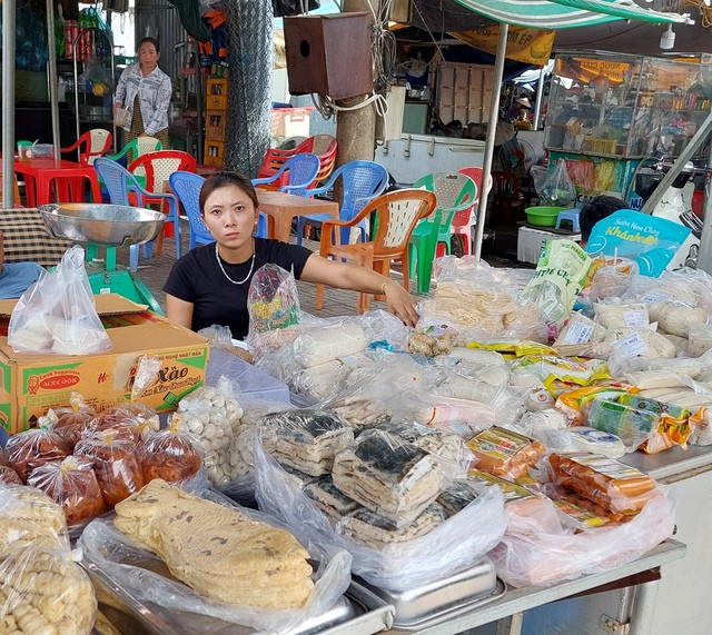 Nguyên liệu làm món chay được bán trong chợ Long Hoa Nguyên liệu làm món chay được bán trong chợ Long Hoa
