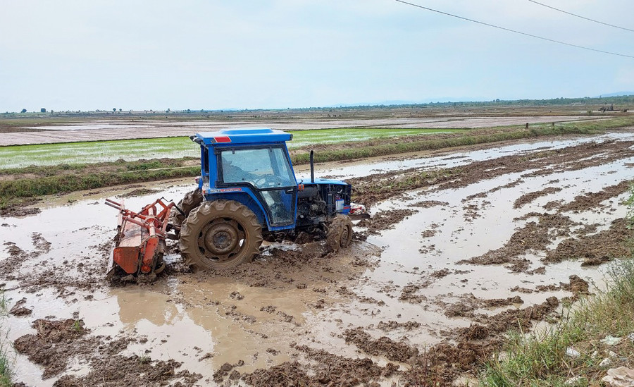Người dân xã Ia Mrơn (huyện Ia Pa) khẩn trương làm đất sản xuất vụ mùa 2024. Ảnh: N.D