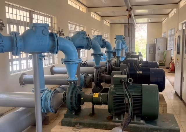 Một góc trong nhà máy nước Tuyền Lâm của Công ty cổ phần Cấp nước Tuyền Lâm. Một góc trong nhà máy nước Tuyền Lâm của Công ty cổ phần Cấp nước Tuyền Lâm.