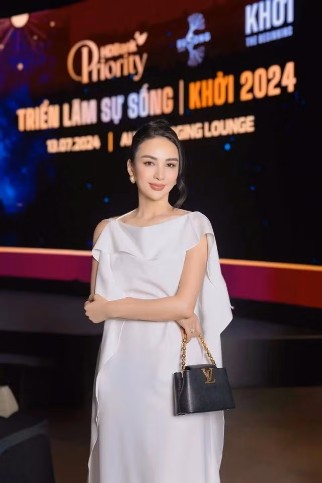 Người đẹp 8X miệt mài trong hành trình truyền cảm hứng đến với các nữ doanh nhân