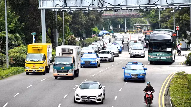 Từ năm 2025, Singapore ngừng cấp đăng ký ô tô chạy bằng dầu diesel (ảnh minh họa: CGTN).