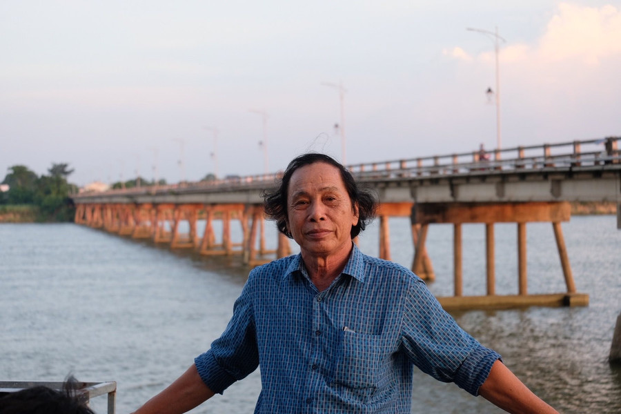 Nhà thơ Nguyễn Chiến. Ảnh: Bùi Tiến Tuấn