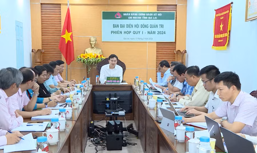 Kể từ khi có Chỉ thị số 40 CT/TW của Ban Bí thư, hoạt động của Ngân hàng CSXH tỉnh đạt nhiều kết quả nổi bật, đáng ghi nhận về mọi mặt. Ảnh: H.N