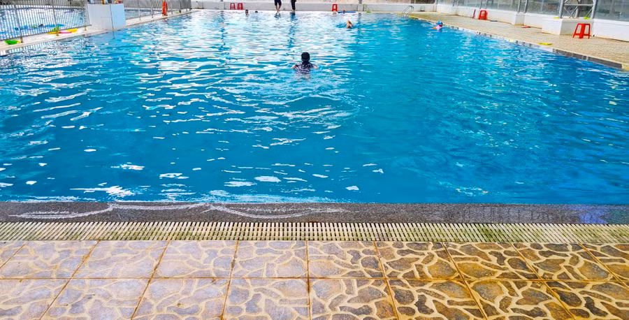 Hồ bơi nước ấm.