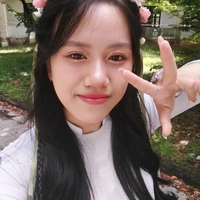 Ngân mong trở thành một bác sĩ thành công với tay nghề cao Ngân mong trở thành một bác sĩ thành công với tay nghề cao