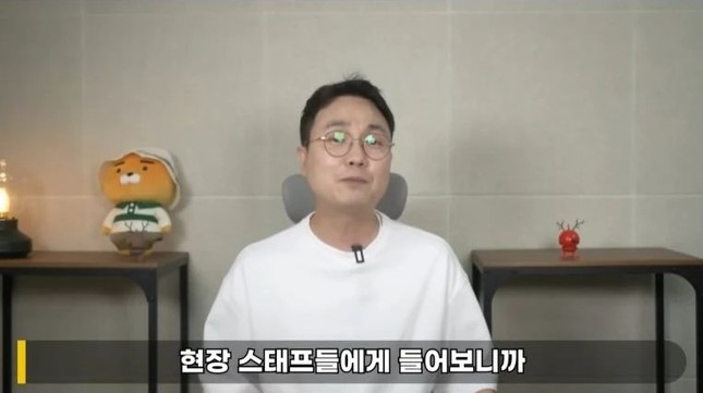 Cựu phóng viên Lee Jin Ho khẳng định hút thuốc trong nhà là quy tắc bất thành văn trong ngành giải trí. Cựu phóng viên Lee Jin Ho khẳng định hút thuốc trong nhà là quy tắc bất thành văn trong ngành giải trí.