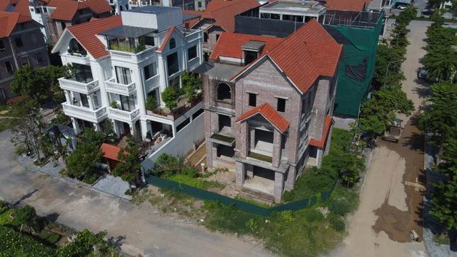 Từ 1/8, mua bất động sản từ chủ đầu tư dự án bắt buộc chuyển khoản qua ngân hàng. Từ 1/8, mua bất động sản từ chủ đầu tư dự án bắt buộc chuyển khoản qua ngân hàng.