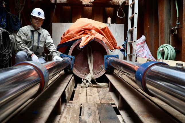 Thi công trên công trường đường Vũ Trọng Khánh, thuộc gói thầu Xây dựng hệ thống cống cho một phần khu vực Hà Đông và khu đô thị mới Thi công trên công trường đường Vũ Trọng Khánh, thuộc gói thầu Xây dựng hệ thống cống cho một phần khu vực Hà Đông và khu đô thị mới