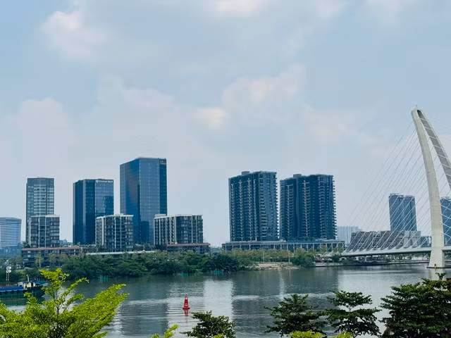 Khách hàng phải thanh toán bằng chuyển khoản qua ngân hàng cho DN khi mua BĐS