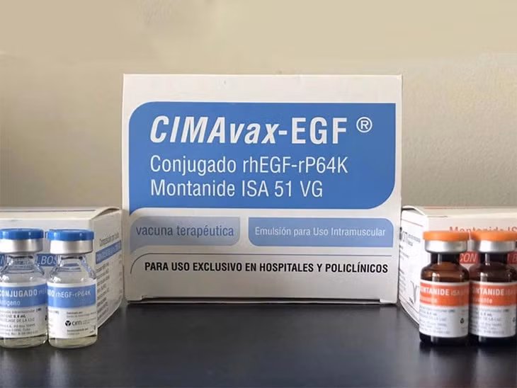 Cimavax là vắc xin chữa ung thư phổi đầu tiên của Cuba được cấp bằng sáng chế và đăng ký chính thức trên thế giới. Ảnh: PRENSA LATINA Cimavax là vắc xin chữa ung thư phổi đầu tiên của Cuba được cấp bằng sáng chế và đăng ký chính thức trên thế giới. Ảnh: PRENSA LATINA