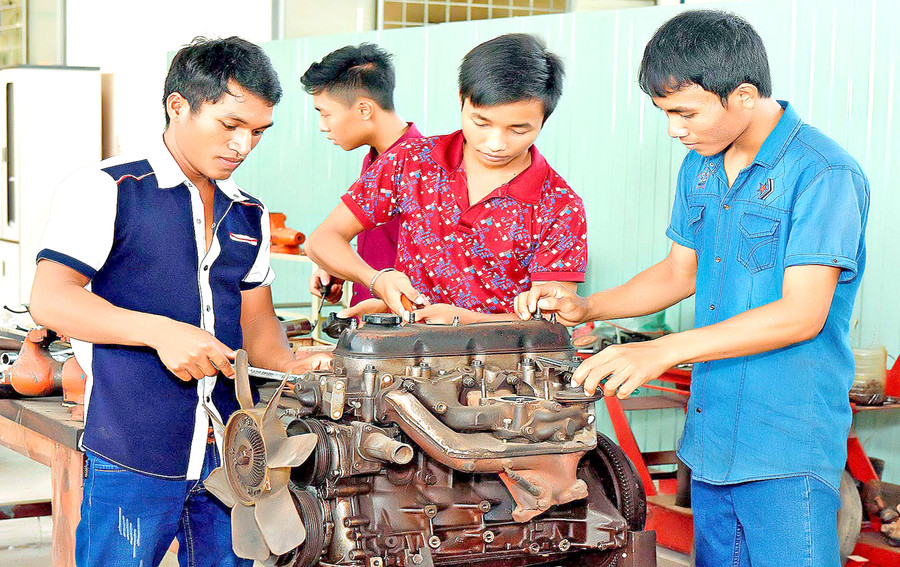 Các doanh nghiệp tại Gia Lai rất cần lao động có trình độ, được đào tạo bài bản. Ảnh: Đ.T