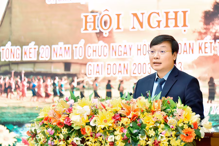 Phó Bí thư Tỉnh ủy, Chủ tịch UBND tỉnh Trương Hải Long phát biểu tại hội nghị. Ảnh: Đức Thụy