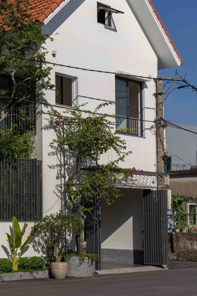 Ngôi nhà 2 tầng nằm ở TP Hà Tĩnh. Ngôi nhà 2 tầng nằm ở TP Hà Tĩnh.