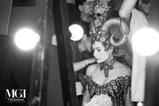 Hậu trường trước đêm diễn. Ảnh: BTC/Vietnam+ Hậu trường trước đêm diễn. Ảnh: BTC/Vietnam+