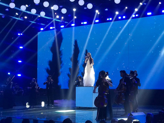 Hà An Huy trở thành quán quân ‘Vietnam Idol 2023’ - Ảnh 5. Đông Nhi da diết với bản hit Người ôm pháo hoa. Ảnh: M.K