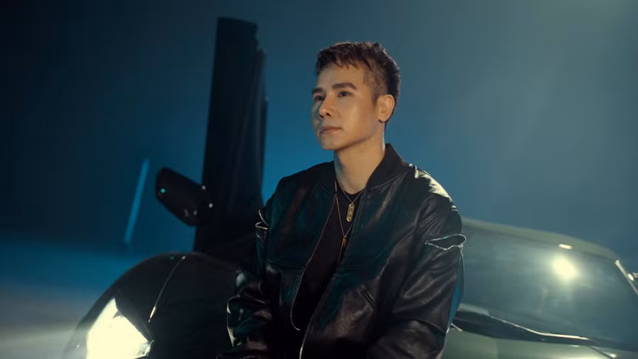 Chu Bin tên thật là Chu Đăng Thanh, sinh năm 1985 tại Buôn Mê Thuột. Anh là con út trong một gia đình có ba anh em. Vì hoàn cảnh khó khăn nên giọng ca 38 tuổi từng tìm đến ca hát như một cách để thoát nghèo. Ảnh: FBNV