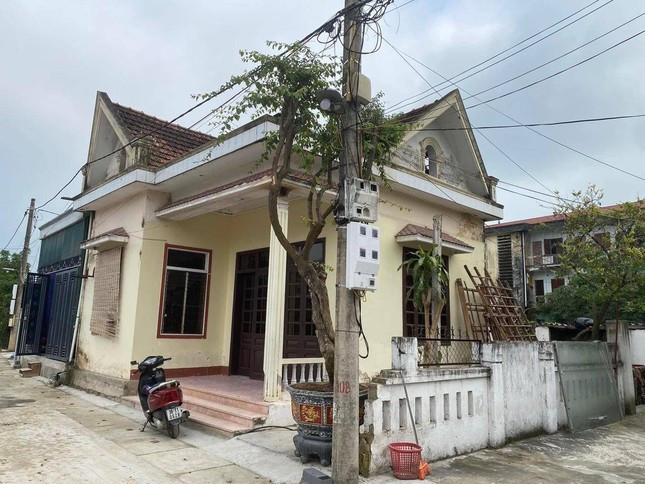 Hình ảnh trước khi cải tạo của ngôi nhà cũ. Hình ảnh trước khi cải tạo của ngôi nhà cũ.