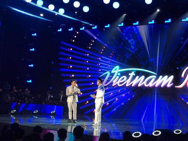 Hà An Huy trở thành quán quân ‘Vietnam Idol 2023’ - Ảnh 6. Sơn Tùng M-TP trên sân khấu Vietnam Idol 2023. Ảnh: M.K