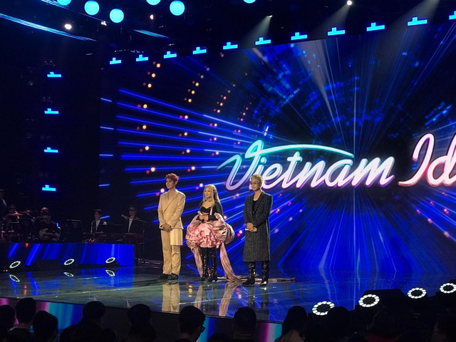 Hà An Huy trở thành quán quân ‘Vietnam Idol 2023’ - Ảnh 4. Top 3 thí sinh cùng tranh tài để giành vị trí quán quân: Hà An Huy, Hà Minh và Lâm Phúc. Ảnh: M.K