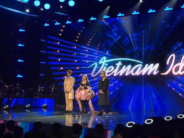 Hà An Huy trở thành quán quân ‘Vietnam Idol 2023’ - Ảnh 4. Top 3 thí sinh cùng tranh tài để giành vị trí quán quân: Hà An Huy, Hà Minh và Lâm Phúc. Ảnh: M.K
