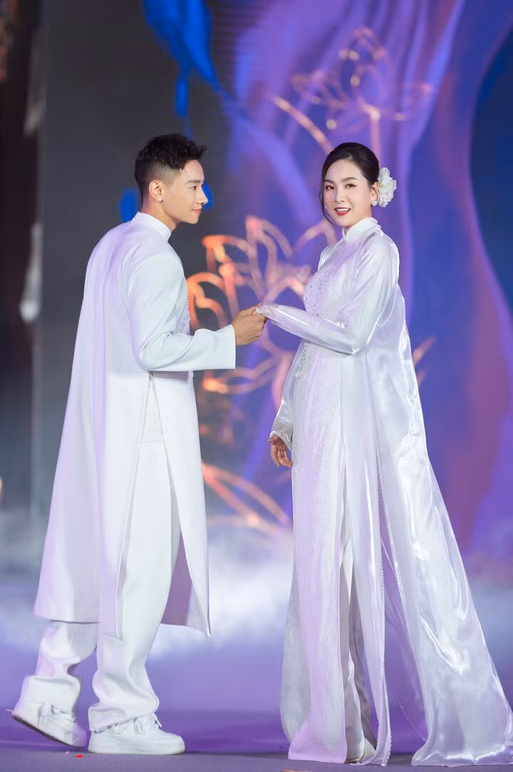 Hồng Diễm đẹp xuất thần với áo dài khi tái xuất sàn diễn ảnh 5