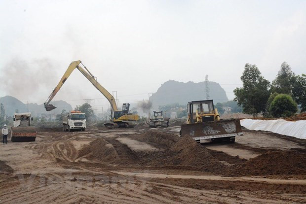 Nguồn vật liệu cát vẫn là điểm nghẽn lớn nhất tại Dự án Biên Hòa-Vũng Tàu, Châu Đốc-Cần Thơ-Sóc Trăng. Ảnh: Việt Hùng/Vietnam+
