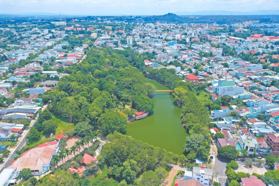 Pleiku-thành phố “Cao nguyên xanh vì sức khỏe”. Ảnh: Phạm Quý