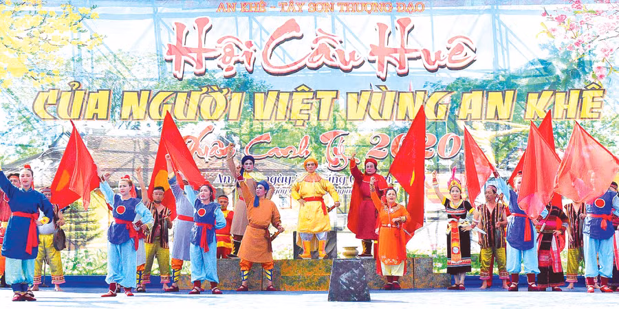 Hội hát cầu huê của người Việt vùng An Khê năm 2020. Ảnh: Đ.T Hội hát cầu huê của người Việt vùng An Khê năm 2020. Ảnh: Đ.T