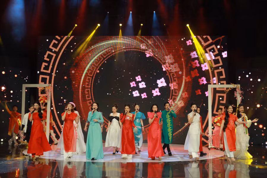 Ca sĩ bước ra từ Chung kết Sao mai 2022 hội tụ chiều 30 Tết trong “Nồng nàn vị Tết”. Ảnh: Nhà sản xuất cung cấp