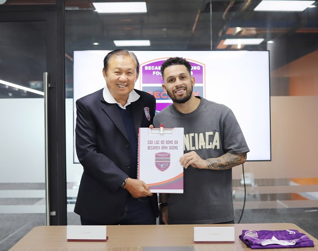 Tiền đạo người Brazil Wellington Nem Tiền đạo người Brazil Wellington Nem