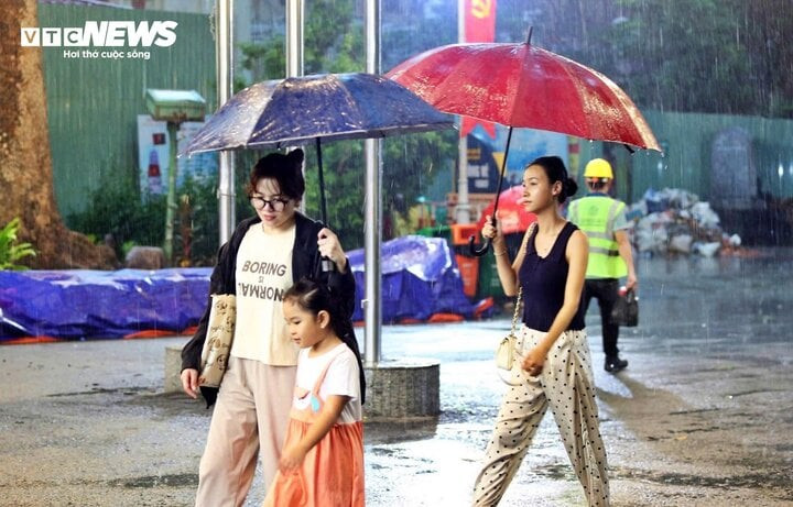 Thời tiết TP.HCM hôm nay 8/9, nhiều mây, nắng nhẹ, về chiều trời mưa rào nhiều nơi. Thời tiết TP.HCM hôm nay 8/9, nhiều mây, nắng nhẹ, về chiều trời mưa rào nhiều nơi.